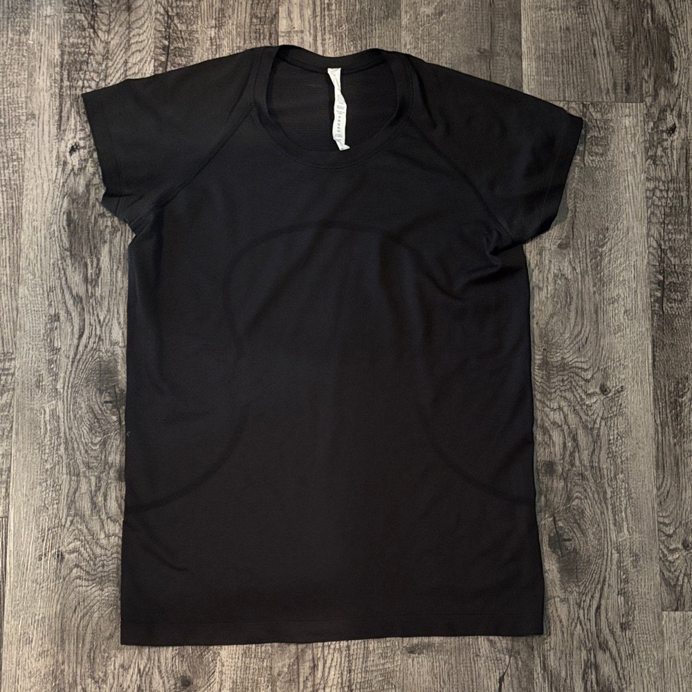 Lululemon Swiftly Tech Short Sleeve - Hip Length - Black - Size 12